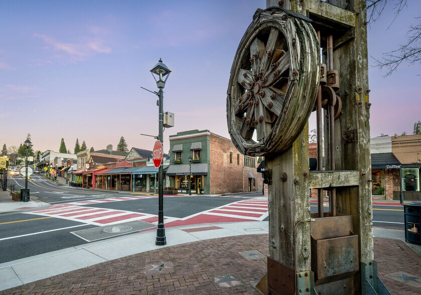 More Photos Of 102 W Main St, Grass Valley General Retail For Sale