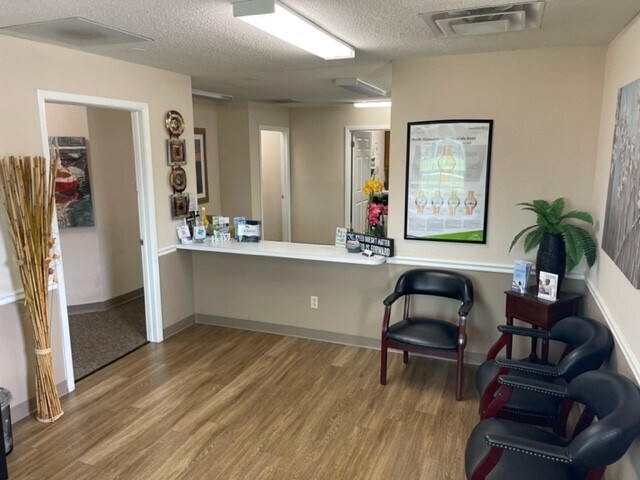 More Photos Of 13910 Fivay Rd, Hudson Medical For Lease
