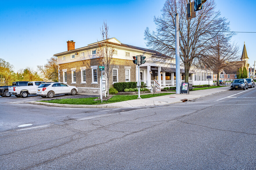 Primary Photo Of 310 Lake St, Wilson Hotel For Sale