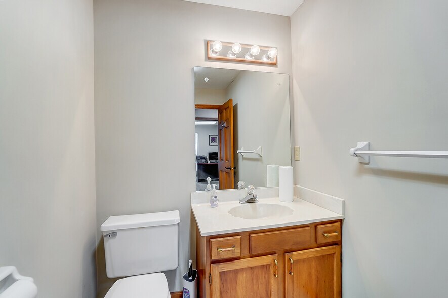 More Photos Of 9672-9694 Cincinnati Columbus Rd, West Chester Office Residential For Sale