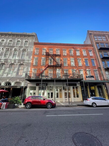 More Photos Of 212 Magazine St, New Orleans Storefront Retail Residential For Lease