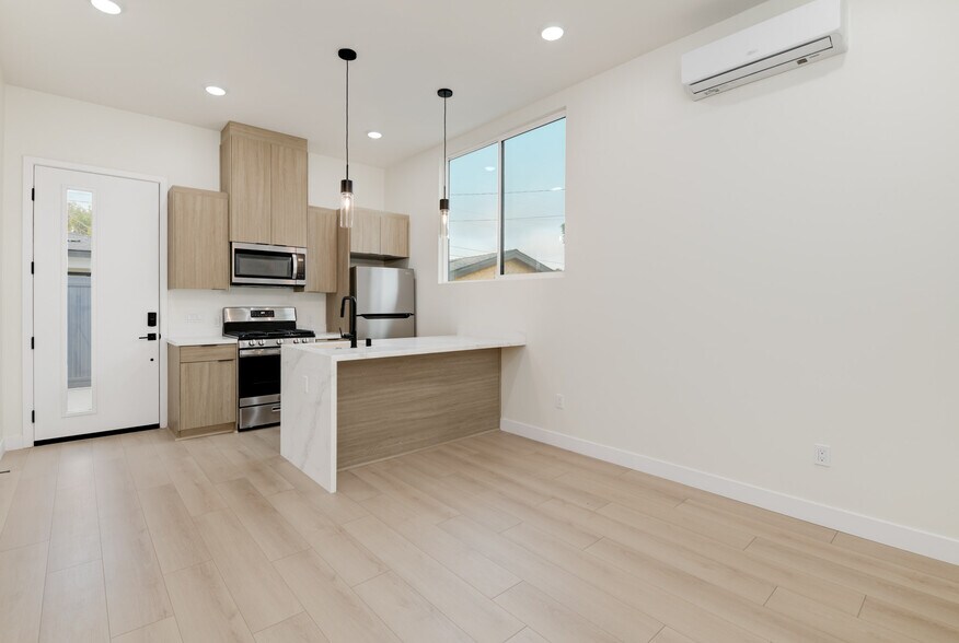 More Photos Of 5140 Los Robles Dr, Carlsbad Multifamily For Sale