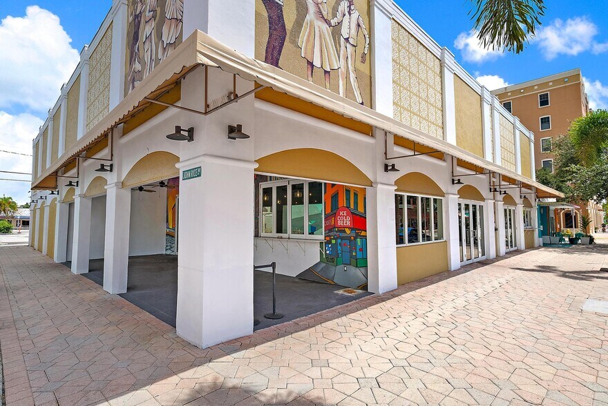 More Photos Of 604 Lake Avenue, Lake Worth Beach Restaurant For Lease