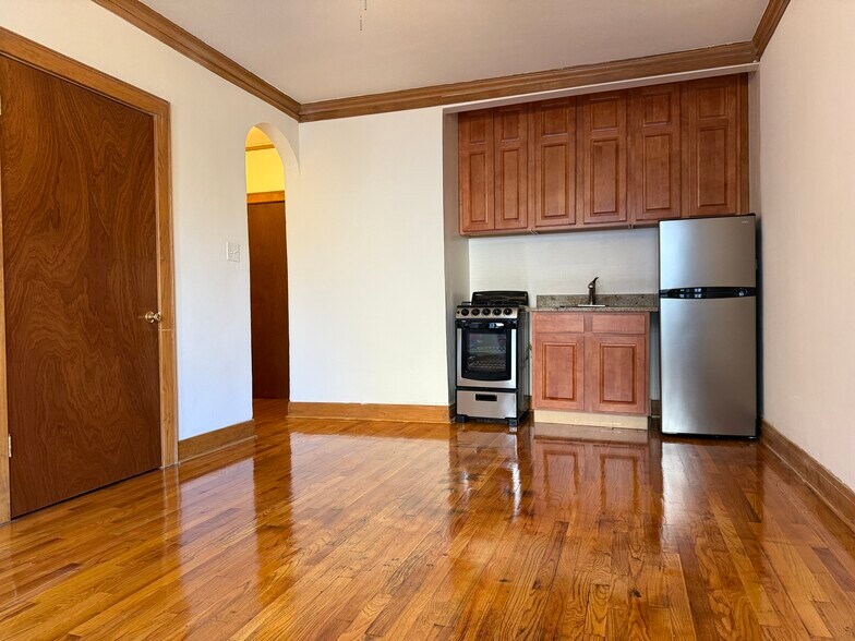 More Photos Of 6400 N Glenwood Ave, Chicago Multifamily For Sale
