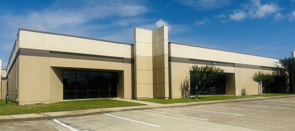 Primary Photo Of 1207-1241 N Glenville Dr, Richardson Light Manufacturing For Lease
