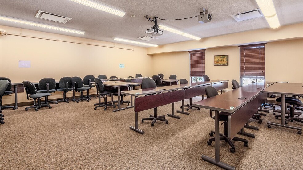 More Photos Of 200 N Whitewoman St, Coshocton Loft Creative Space For Sale