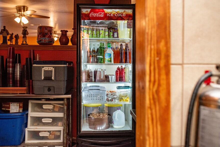 More Photos Of 421 N Virginia St, Port Lavaca Restaurant For Sale