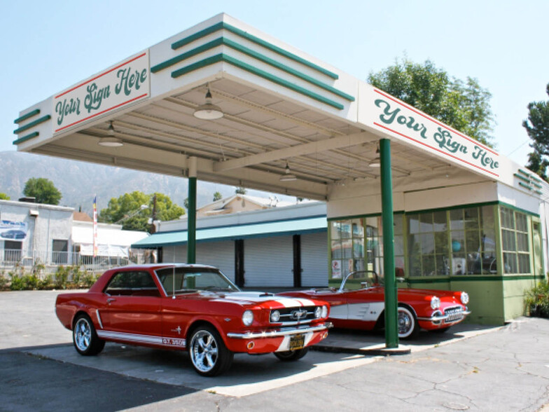 Primary Photo Of 2012 N Lake Ave, Altadena Restaurant For Lease