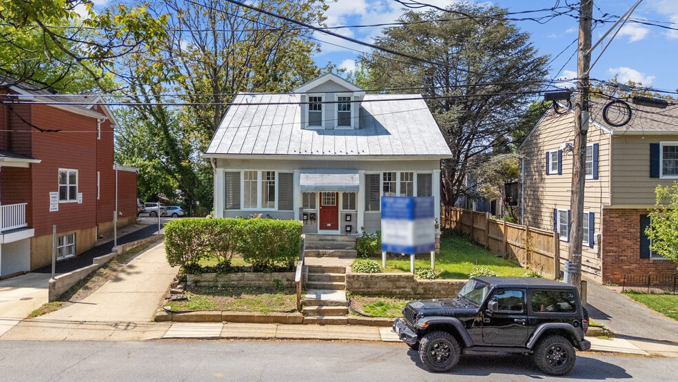Primary Photo Of 13 Annapolis St, Annapolis Storefront Retail Office For Sale