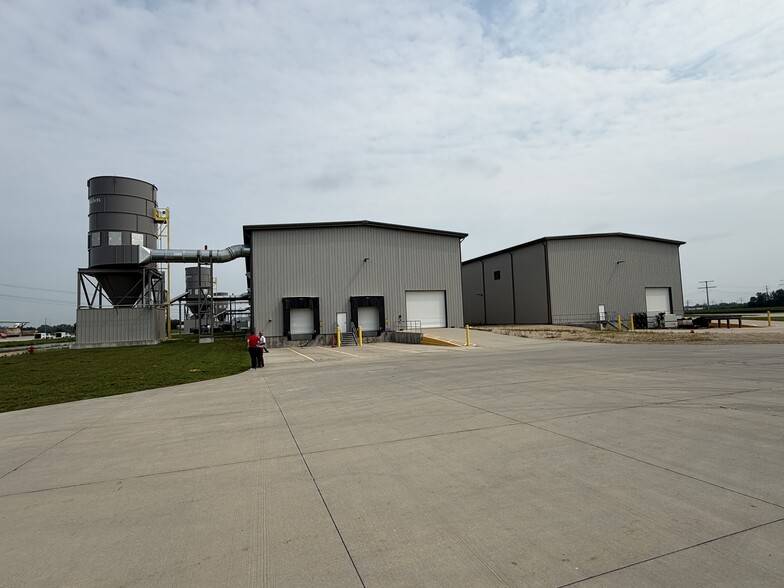 Primary Photo Of 2420 Lefebure Rd, Fairfax Warehouse For Lease