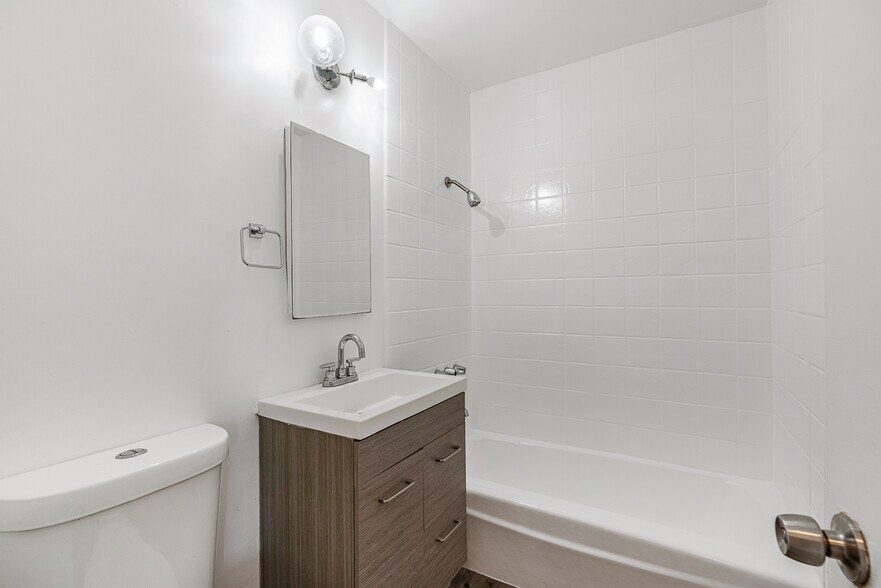 More Photos Of 6812 11th Ave, Los Angeles Apartments For Sale