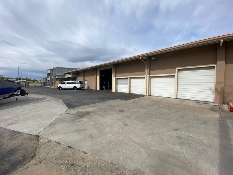 More Photos Of 11900 E 350 Hwy, Raytown Service For Sale