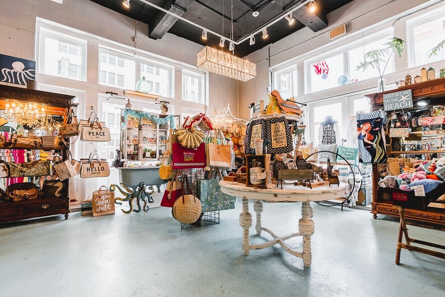 More Photos Of 202 25th St, Galveston Restaurant For Sale