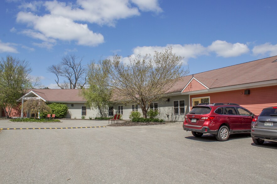 More Photos Of 166 Whiskeag Rd, Bath Specialty For Sale