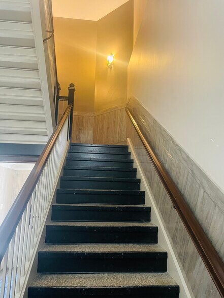 More Photos Of 70 Park Ave W, Mansfield Office For Sale