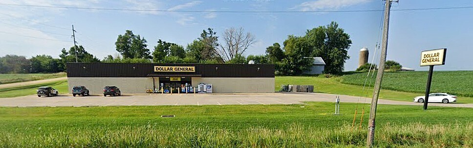 More Photos Of 107 Lincoln Hwy, Stanwood Convenience Store For Sale