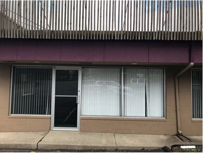 More Photos Of 2141 S State St, Ann Arbor Freestanding For Lease