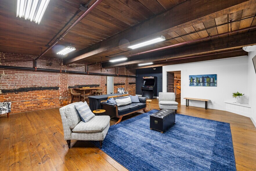 More Photos Of 600 S Broad St, Monroe Manufacturing For Lease