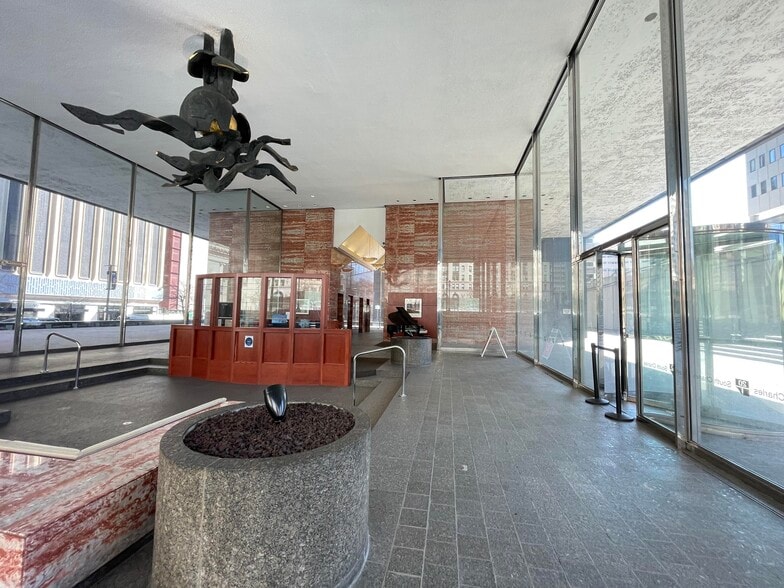 More Photos Of 20 S Charles St, Baltimore Office For Lease