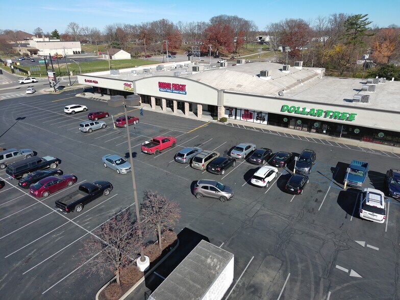 More Photos Of 707 S Madison Ave, Greenwood Storefront For Sale