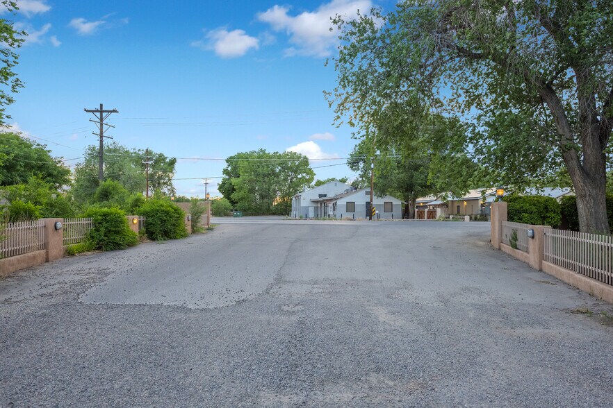 More Photos Of 8032 4th St NW, Albuquerque Restaurant For Sale