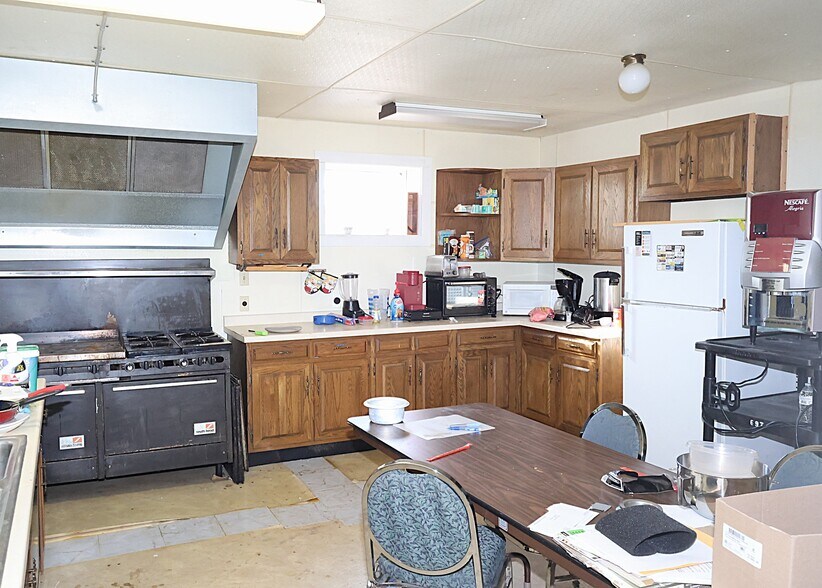 More Photos Of 220 Main St E, Ashland Office For Sale