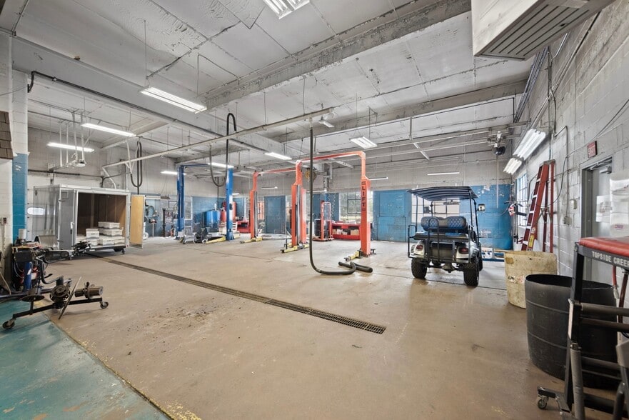 More Photos Of 6736 Us Highway 12, Three Oaks Auto Dealership For Sale