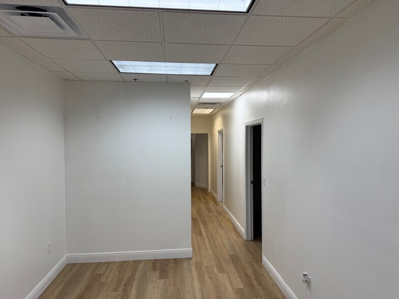 More Photos Of 6921 Pistol Range Rd, Tampa Office For Sale