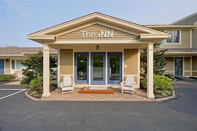 More Photos Of 150 Lafayette Rd, Rye Hotel For Sale