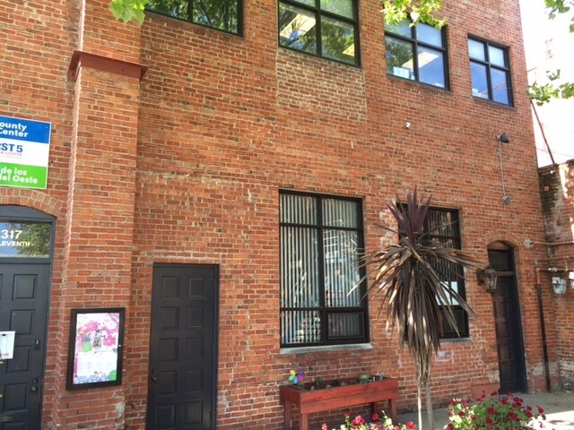 More Photos Of 1017 Macdonald Ave, Richmond Office Residential For Lease