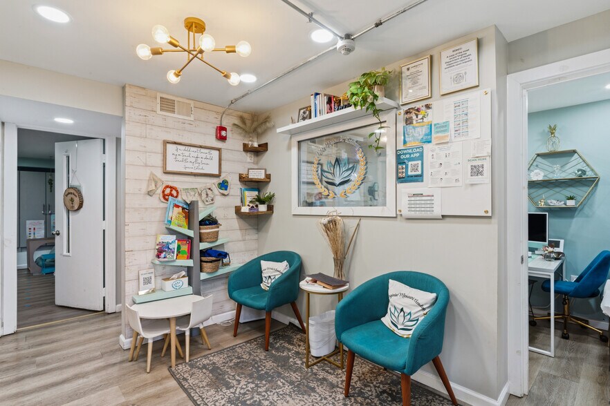More Photos Of 248 Loudoun St SW, Leesburg Daycare Center For Lease