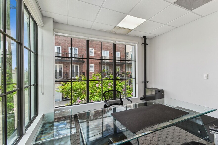 More Photos Of 1925 E 6th Ave, Tampa Office For Sale