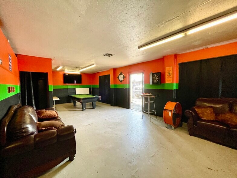 More Photos Of 1799 E 21st St, Merced Flex For Sale
