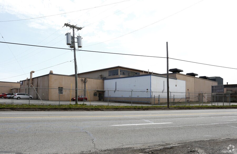 More Photos Of 5400 Detroit Ave, Toledo Industrial For Sale
