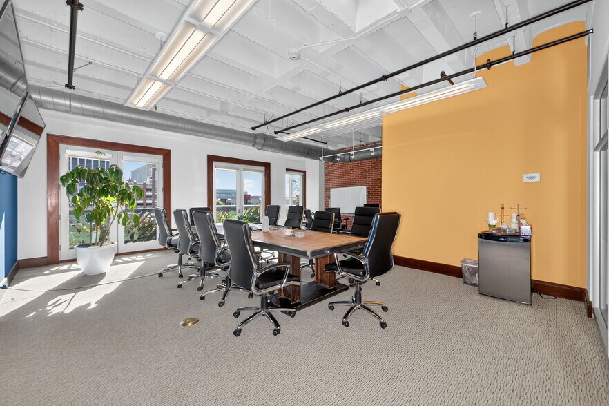 More Photos Of 22 S Main St, Greenville Office For Lease