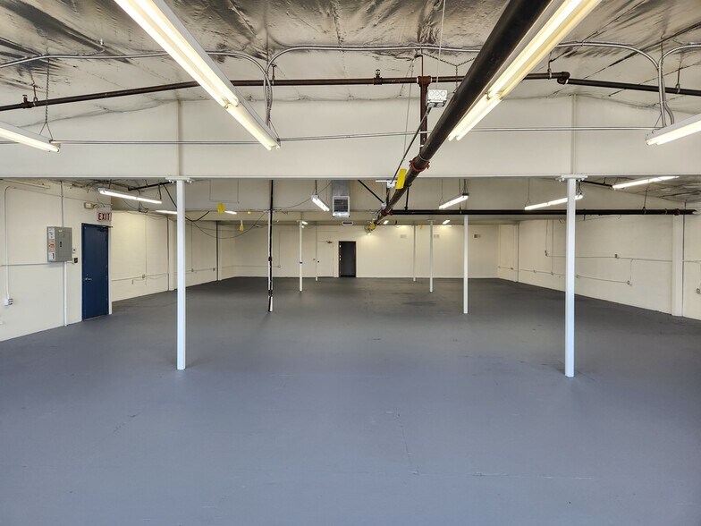More Photos Of 749-755 E 15th St, Los Angeles Warehouse For Sale