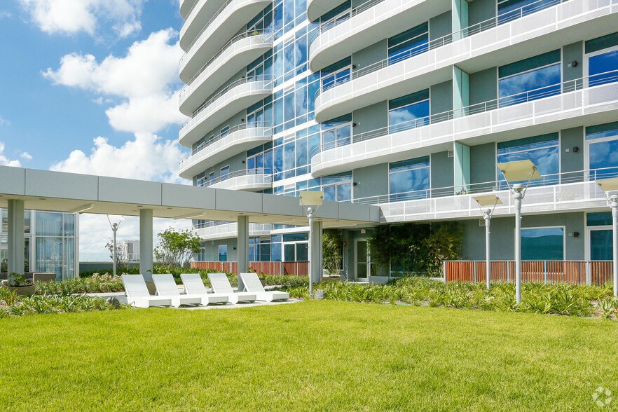 More Photos Of 2929 Weslayan St, Houston Apartments For Lease