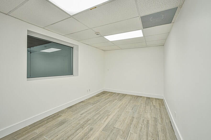 More Photos Of 102 S Shaver St, Pasadena Warehouse For Lease