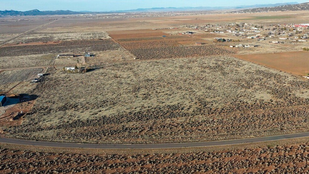 More Photos Of 5561 W 3600 S, Cedar City Specialty For Sale