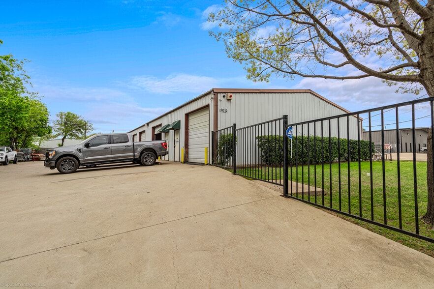 Primary Photo Of 5012 Kaltenbrun Rd, Fort Worth Warehouse For Lease