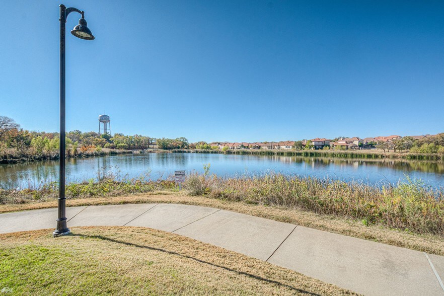 More Photos Of 3350 Unicorn Lake Blvd, Denton Restaurant For Lease