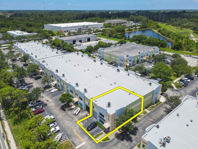 More Photos Of 5401 N Haverhill Rd, West Palm Beach Warehouse For Sale