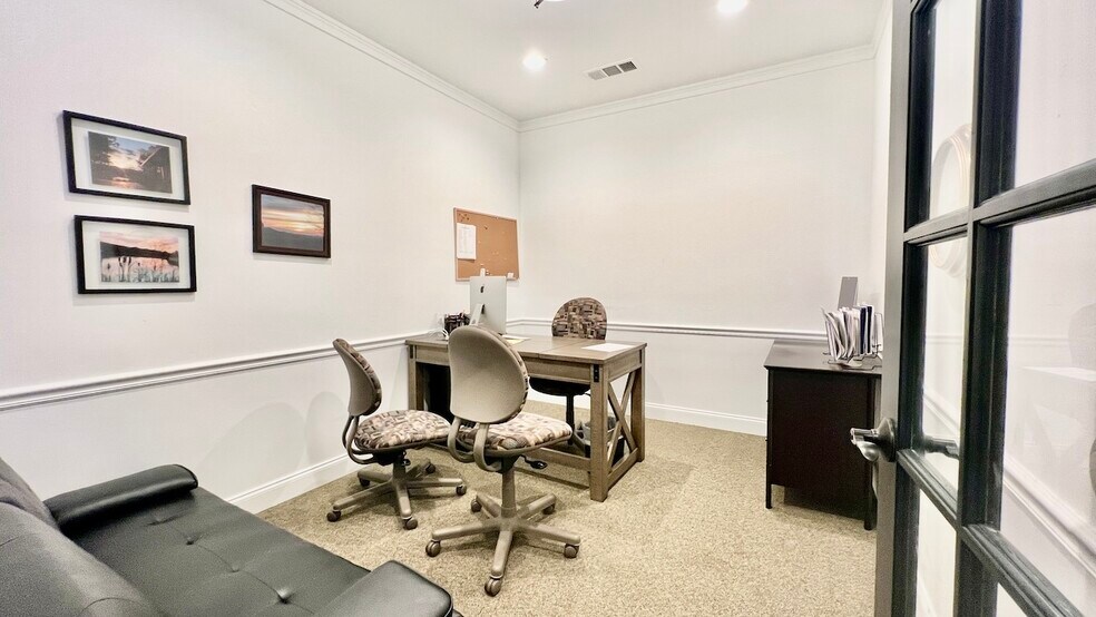 More Photos Of 535 Queen City Pky, Gainesville Office For Lease