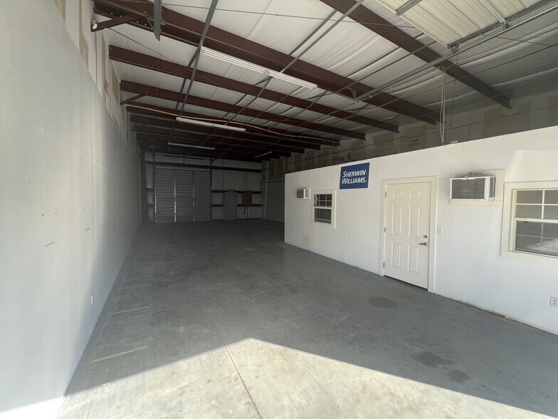 More Photos Of 317 E Cedar Ave, McAllen Warehouse For Lease