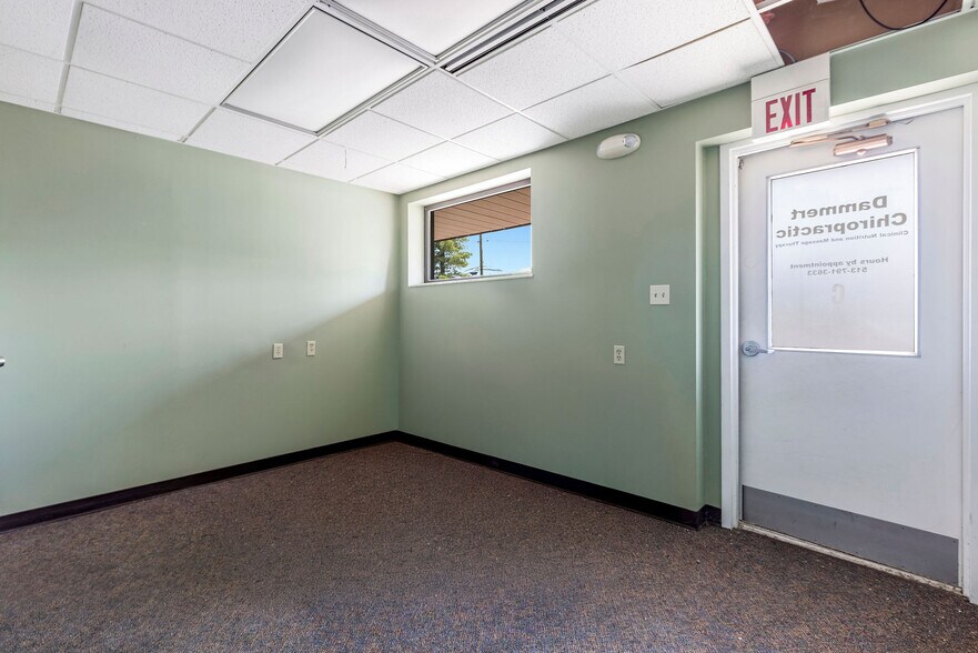 More Photos Of 9030 Montgomery Rd, Cincinnati Medical For Lease