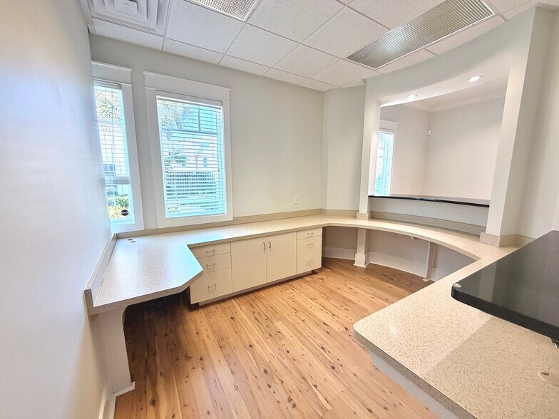 More Photos Of 277 Willbrook Blvd, Pawleys Island Office For Lease