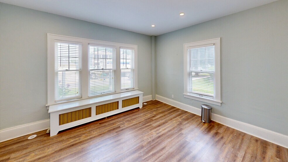 More Photos Of 140 W Front St, Perrysburg Office For Sale