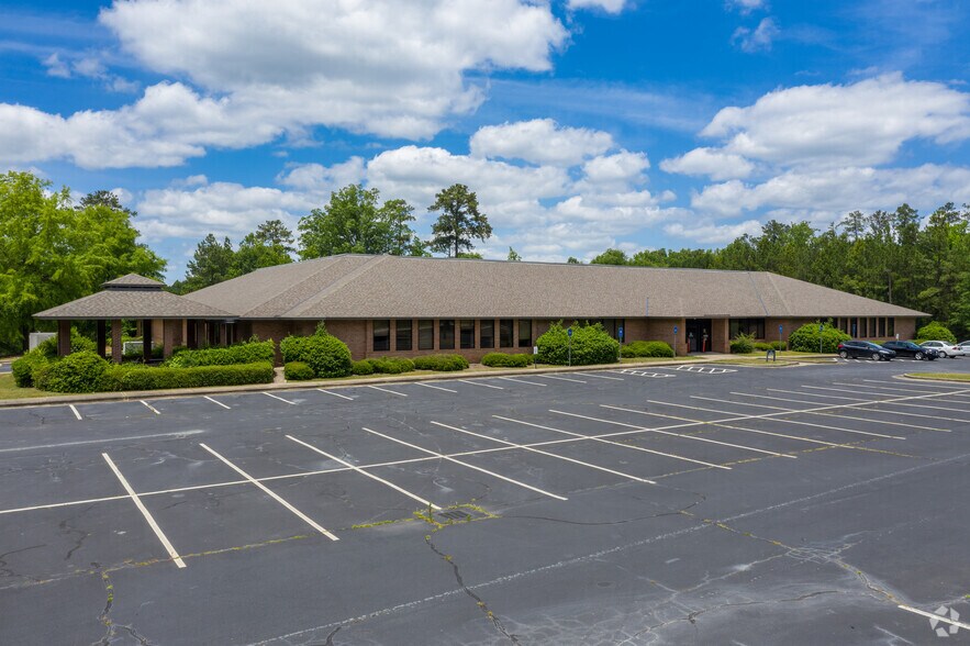More Photos Of 2300 Brookstone Centre Pky, Columbus Medical For Lease