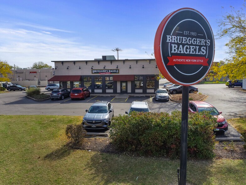 More Photos Of 858 Middle Rd, Bettendorf Unknown For Lease