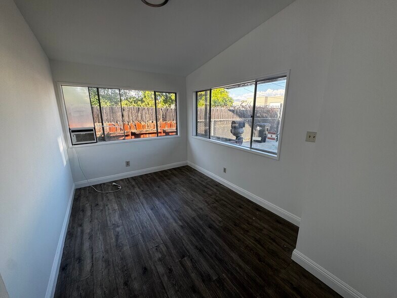 More Photos Of 4917 Encinita Ave, Temple City Warehouse For Sale